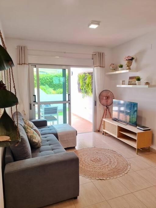 Homely Apt In Modern Building With Pool サンミゲル・デ・アボナ エクステリア 写真