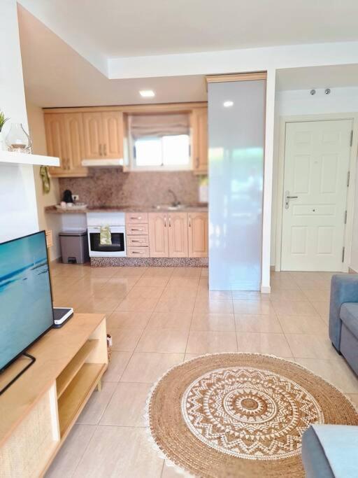 Homely Apt In Modern Building With Pool サンミゲル・デ・アボナ エクステリア 写真